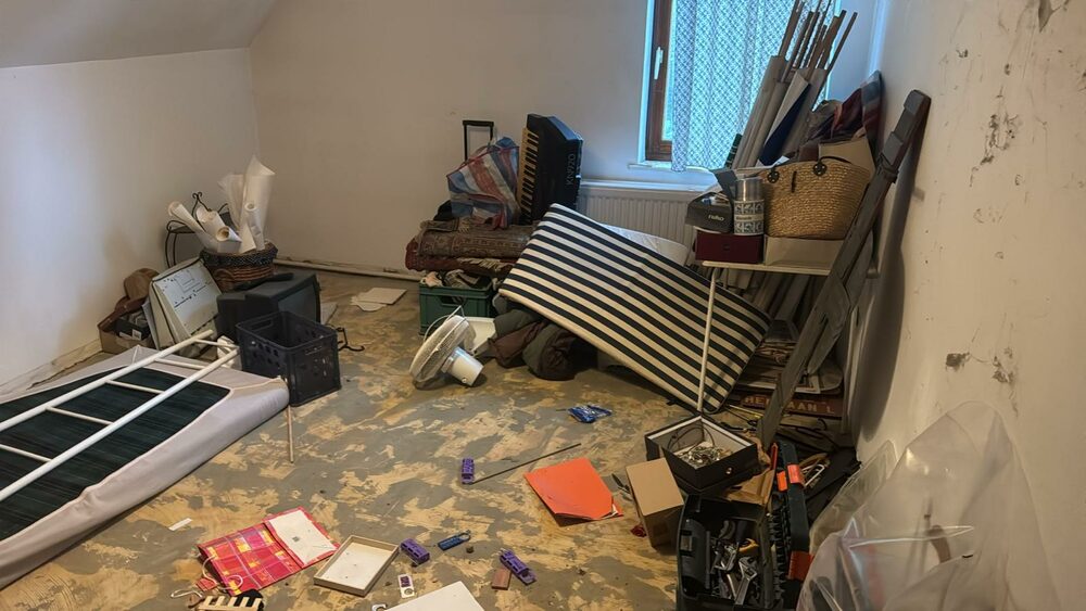 Voor het huis leegmaken: Slaapkamer boven — nalatenschap