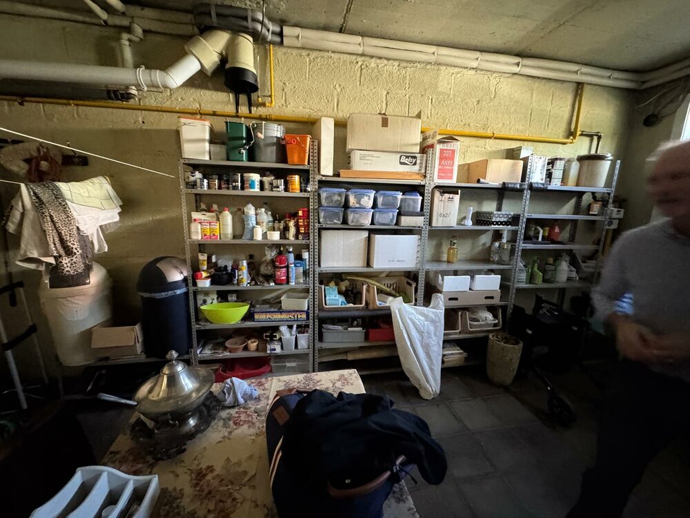 Voor het huis leegmaken: Berging / kelder leeggemaakt