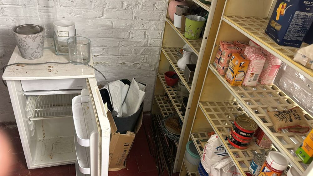 Voor het huis leegmaken: Kelder — volledige ontruiming