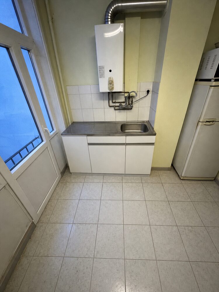 Na het huis leegmaken: Keuken leeggemaakt en schoongemaakt