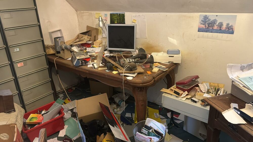 Voor het huis leegmaken: Kantoor — huis leegmaken