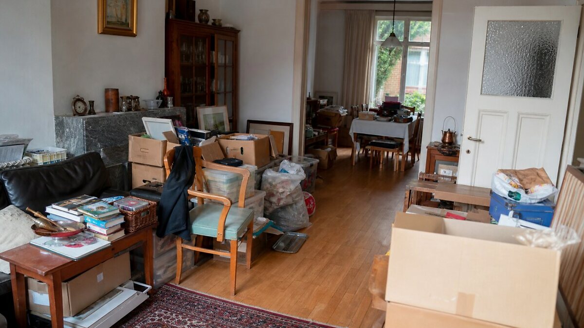 Avant le projet de débarras à Ieper - Maison et grenier débarrassés avant travaux